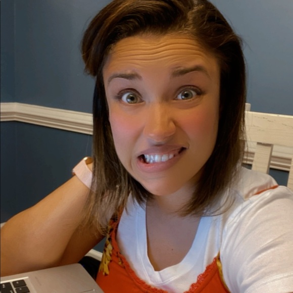 Meet your Posher, Sasha - Picture 3 of 3